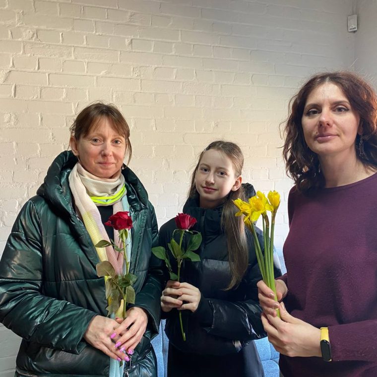 photo_5429121889923618672_y